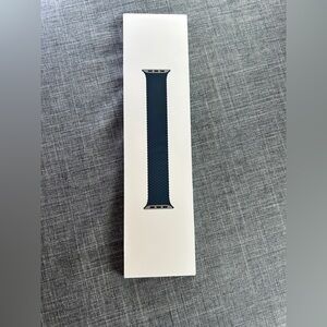 EUC Apple Watch Band 45mm